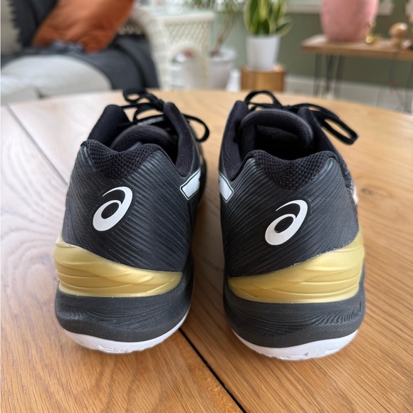 ASICS Men's Black and Gold Athletic Shoes - Picture 4 of 6